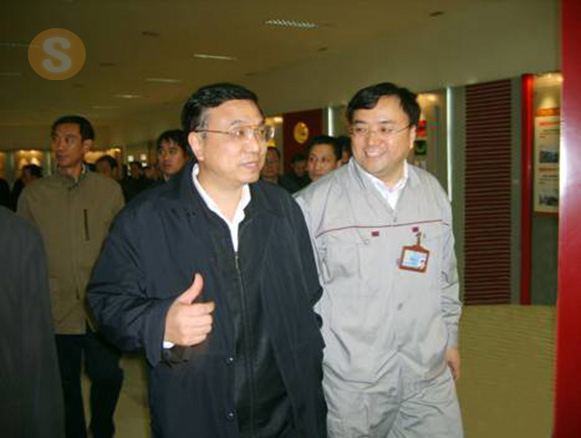 2006年11月21日中共中央政治局常委、國務(wù)院總理李克強同志（時任中共遼寧省委書記）蒞臨公司視察
