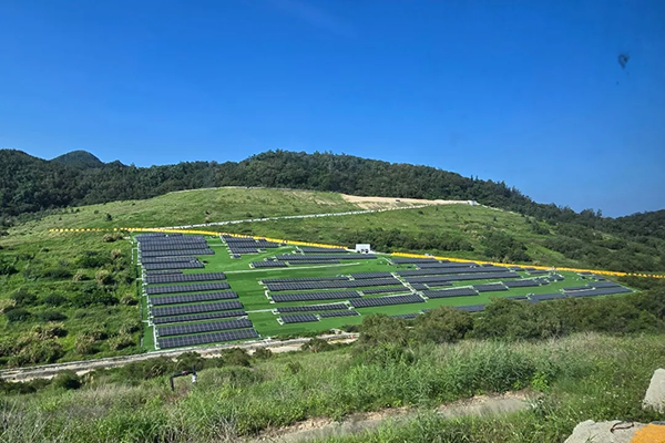 陽光能源助力香港最大堆填區太陽能發電場項目，高效組件驅動綠色轉型